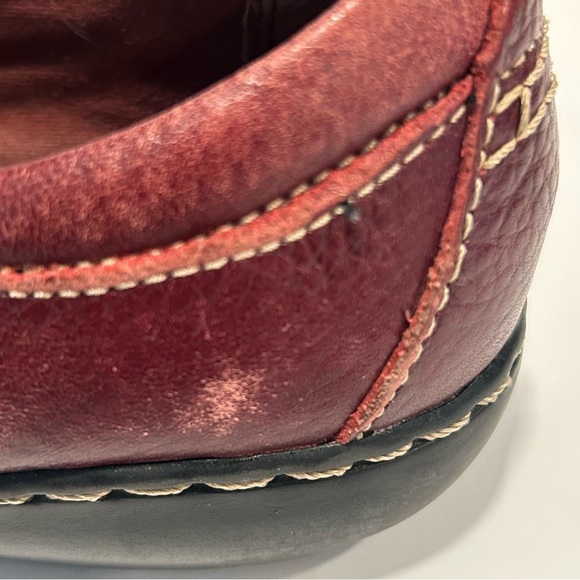 Clarks Ashland Loop Womens Size 7.5M Burgundy Textured Leather Loafers - Picture 11 of 12